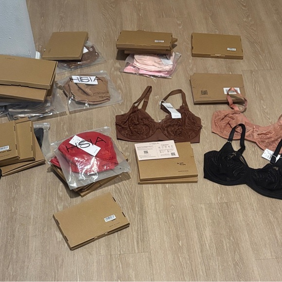 LOT OVER 30 HSIA BRAS Black Brown Pink red PLUS MORE